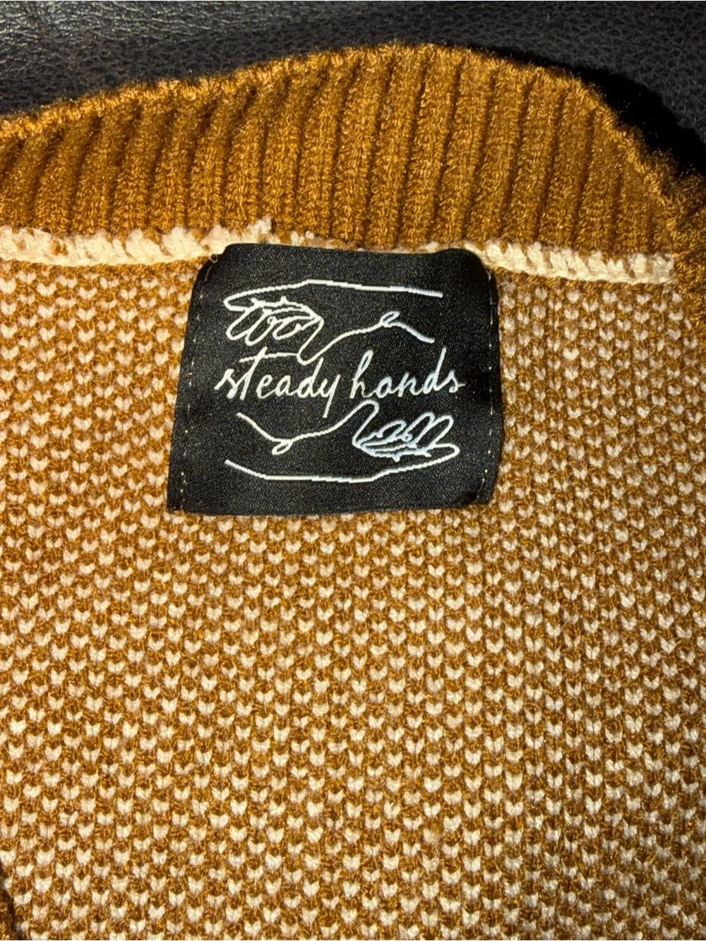 Steady Hands Yip Yip Cardigan sweater Appa Avatar - Picture 5 of 6